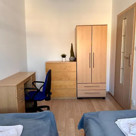 Sloneczny Blisko Jeziora I Gor *