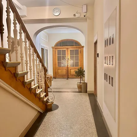 公寓 Sloneczny Blisko Jeziora I Gor 别拉瓦