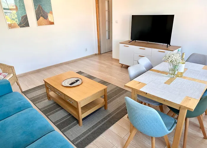 Sloneczny Blisko Jeziora I Gor * 비엘라와