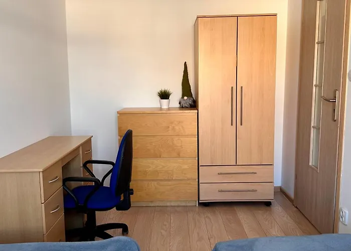 Sloneczny Blisko Jeziora I Gor *